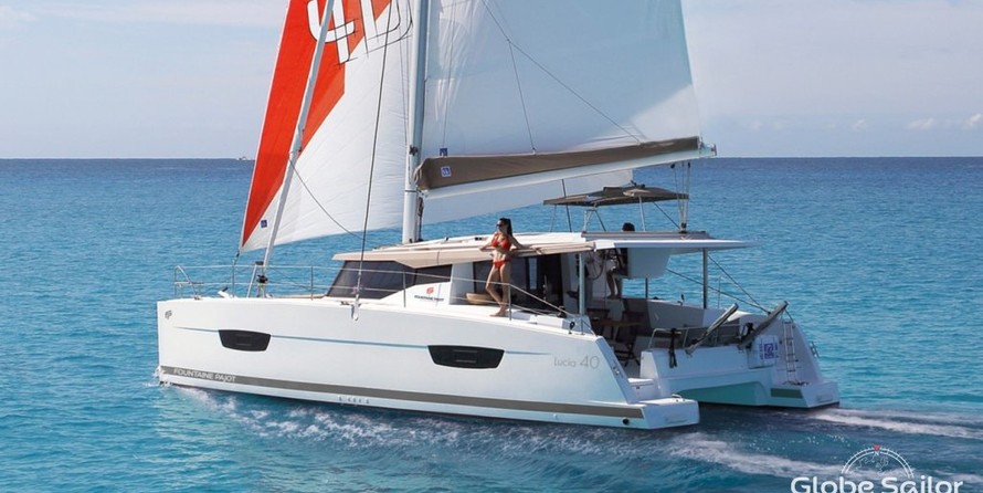 Fountaine Pajot Lucia 40