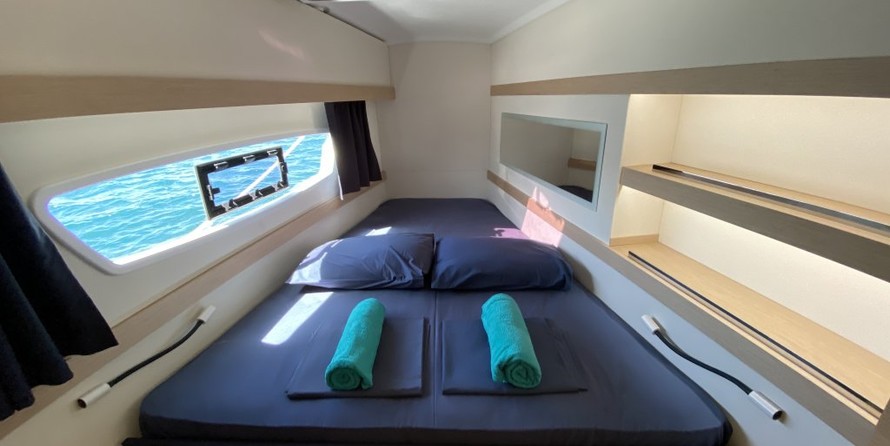 Fountaine Pajot Lucia 40