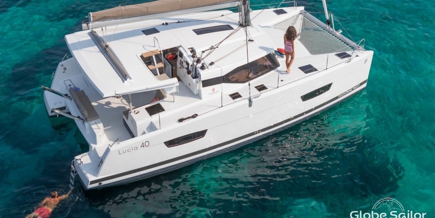 Fountaine Pajot Lucia 40