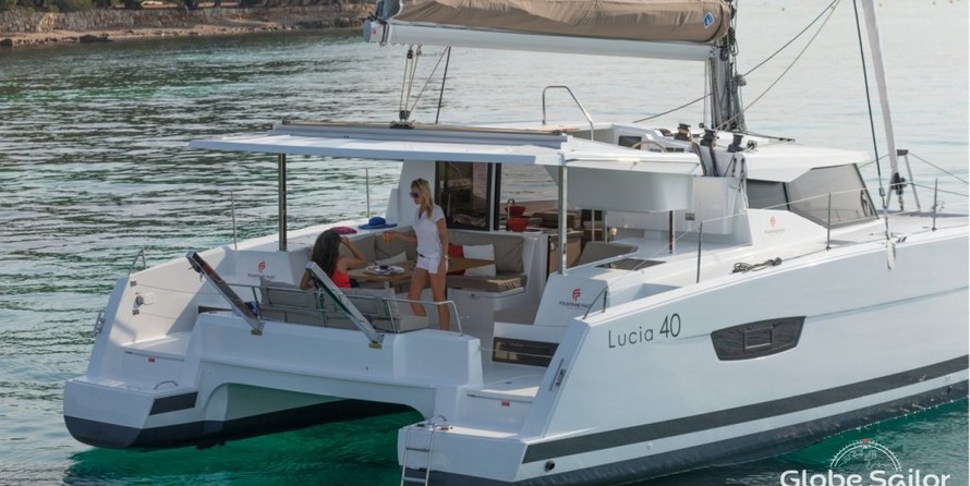 Fountaine Pajot Lucia 40