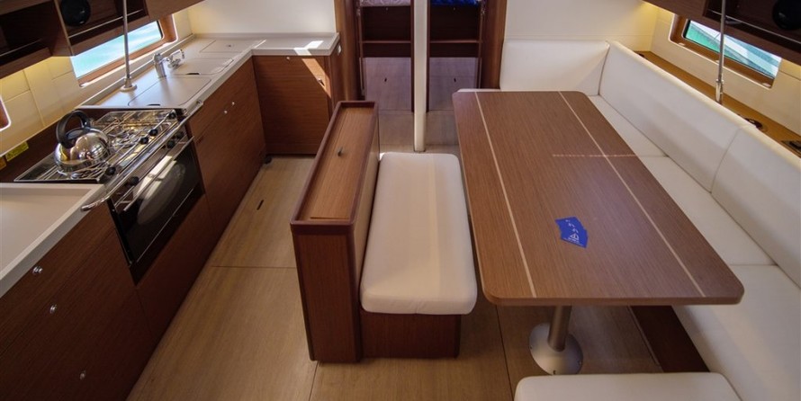 Beneteau Oceanis 46.1