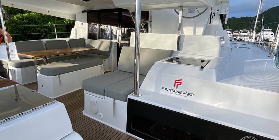 Fountaine Pajot Astréa 42