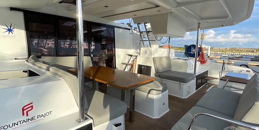 Fountaine Pajot Astréa 42