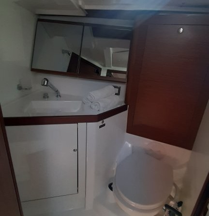 Beneteau Oceanis 46.1