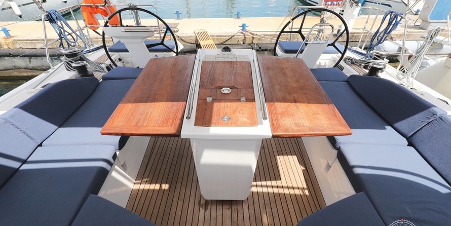 Beneteau Oceanis 51.1