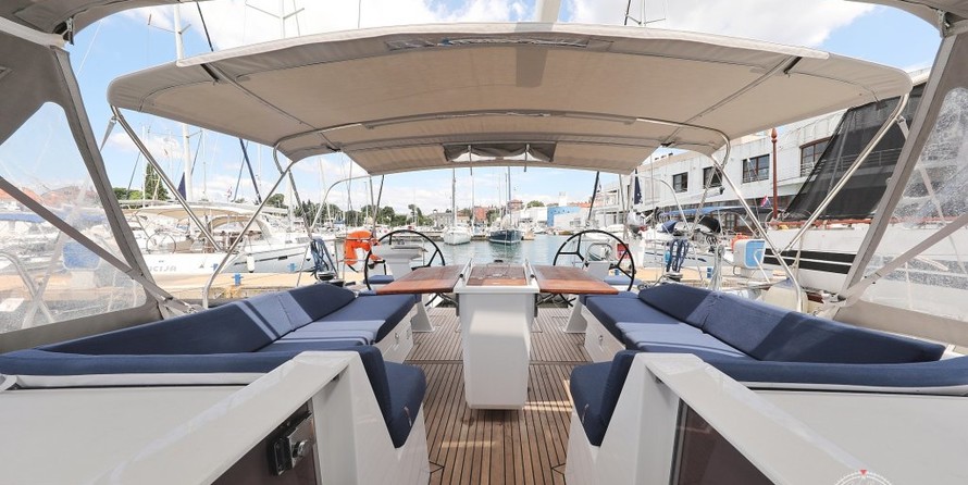 Beneteau Oceanis 51.1