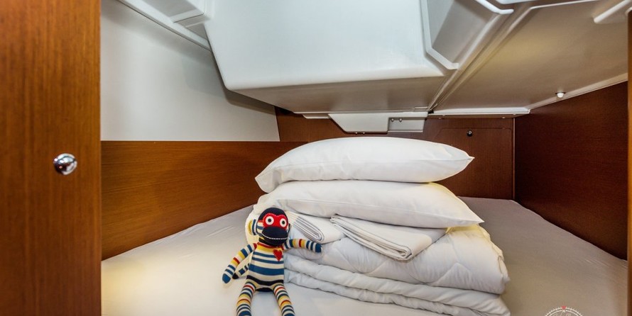 Beneteau Oceanis 38.1