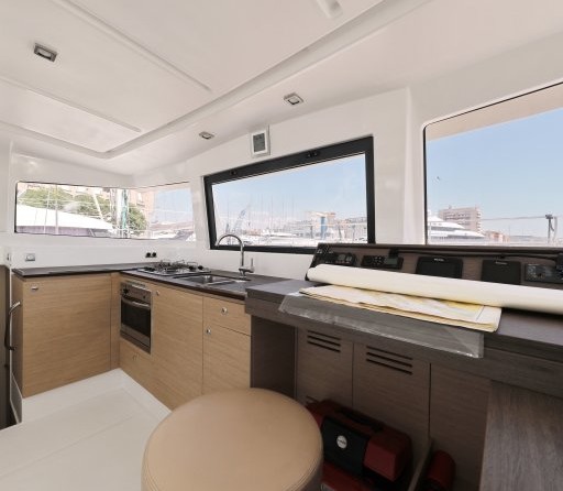 Bali catamarans 4.0 lounge