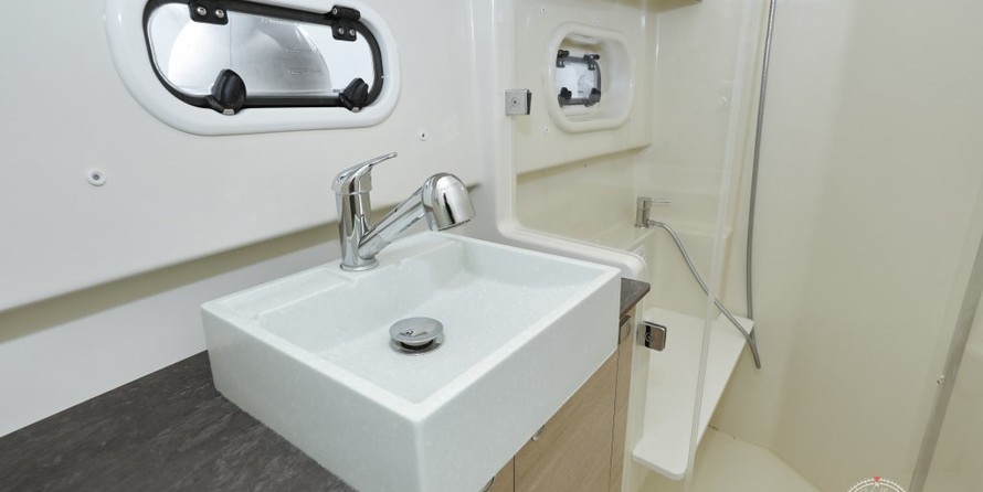 Bali catamarans 4.0 lounge