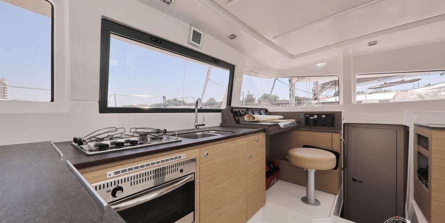 Bali catamarans 4.0 lounge