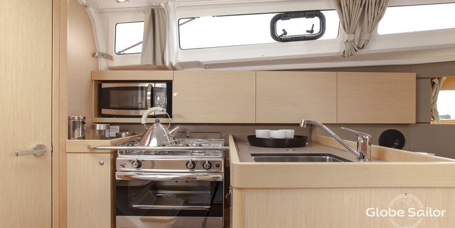 Beneteau Oceanis 35.1