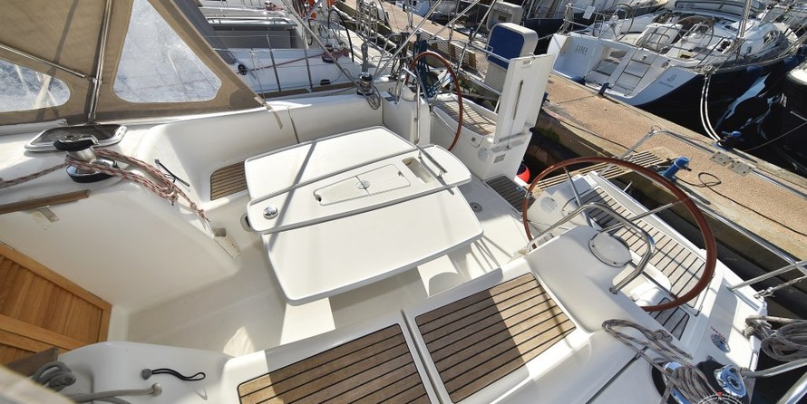 Beneteau Oceanis 40