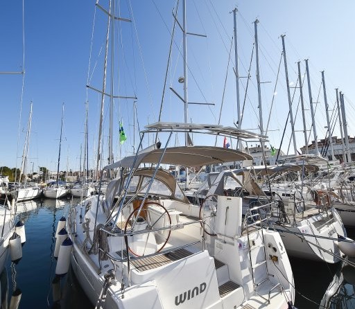 Beneteau Oceanis 40