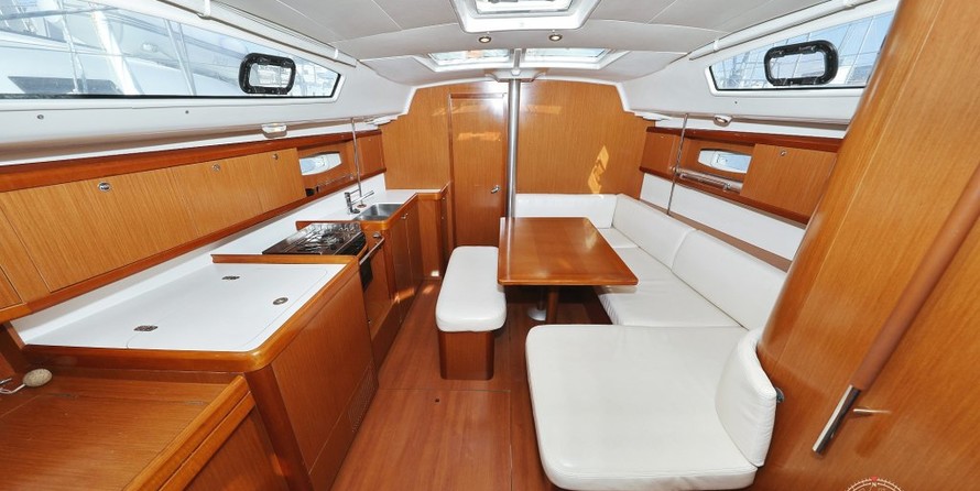 Beneteau Oceanis 40