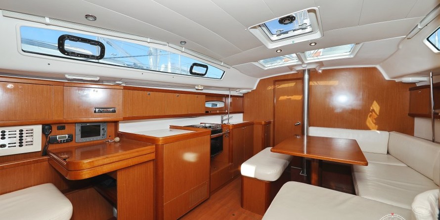 Beneteau Oceanis 40
