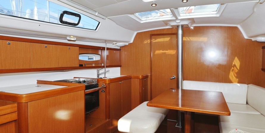 Beneteau Oceanis 40