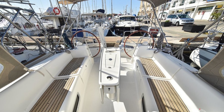 Beneteau Oceanis 40