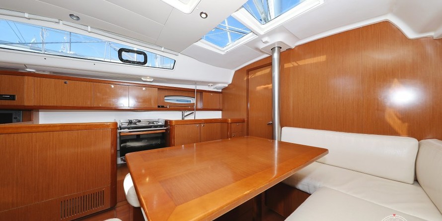 Beneteau Oceanis 40