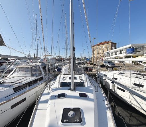 Beneteau Oceanis 40