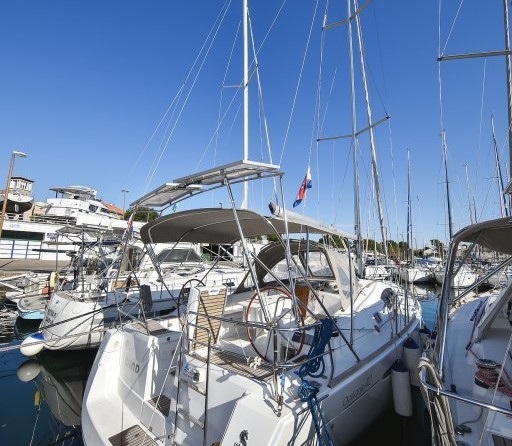 Beneteau Oceanis 40