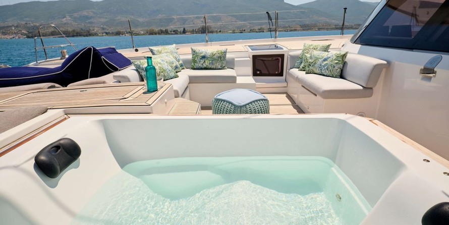 Fountaine Pajot Alegria 67