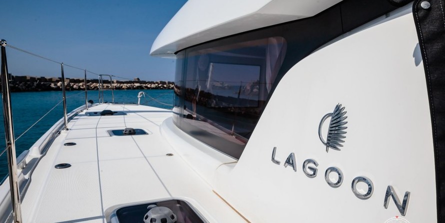 Lagoon 42