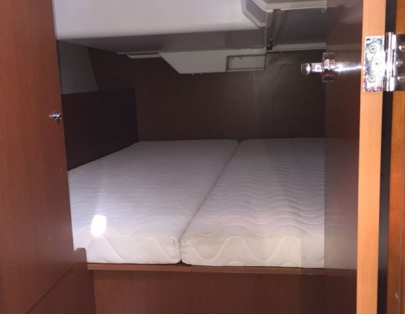 Beneteau Oceanis 38.1