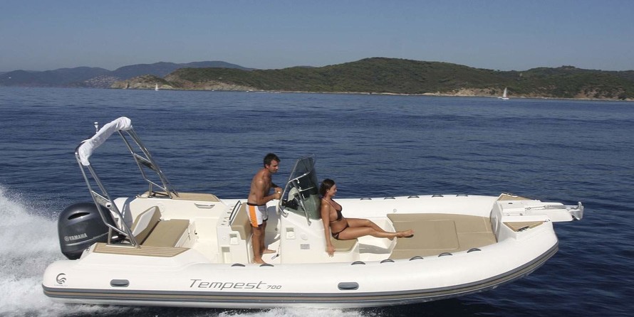 Tempest 700