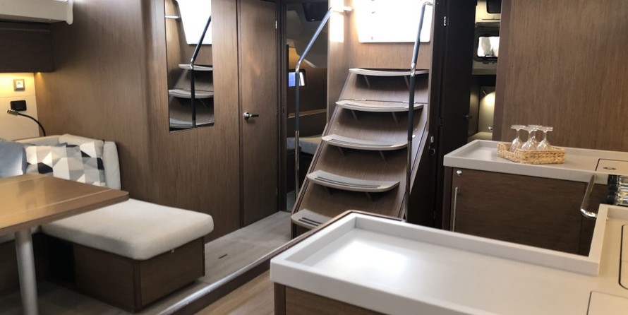 Beneteau Oceanis 51.1