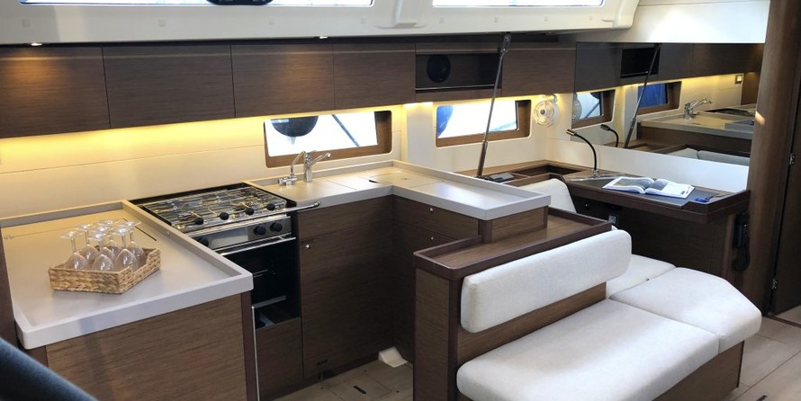 Beneteau Oceanis 51.1