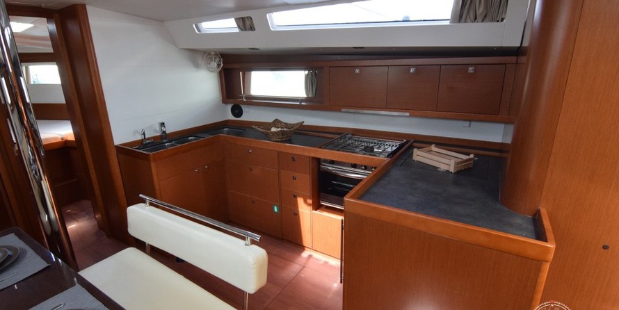 Beneteau Oceanis 48