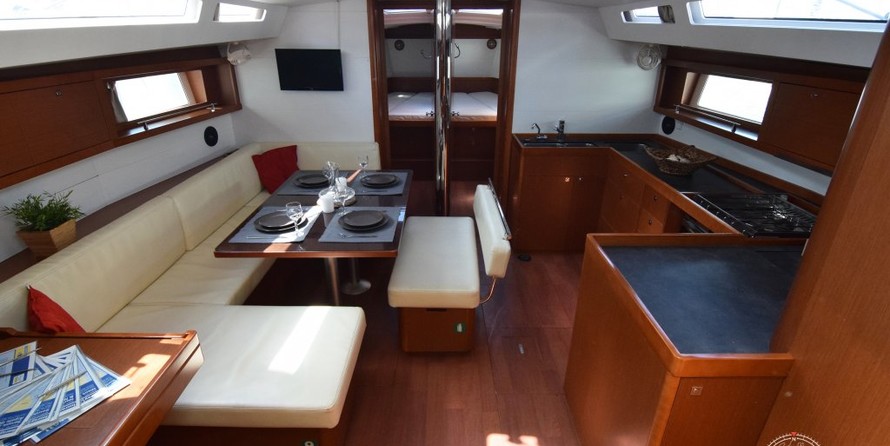 Beneteau Oceanis 48