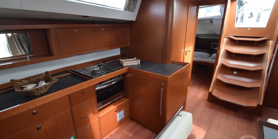 Beneteau Oceanis 48