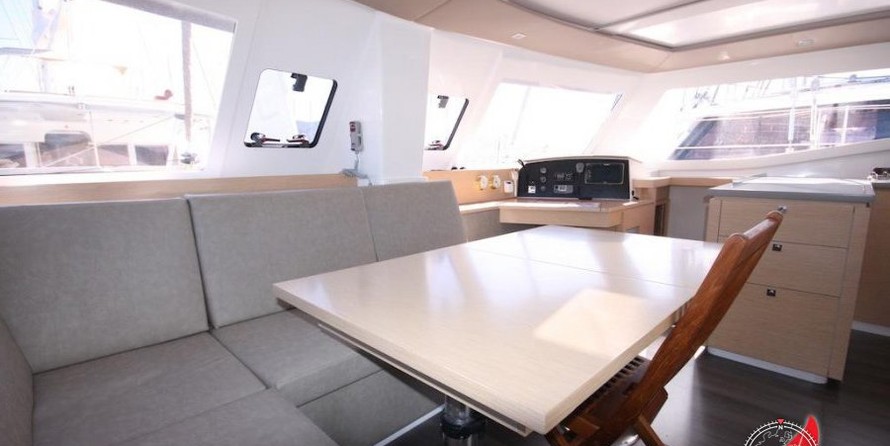Fountaine Pajot Helia 44