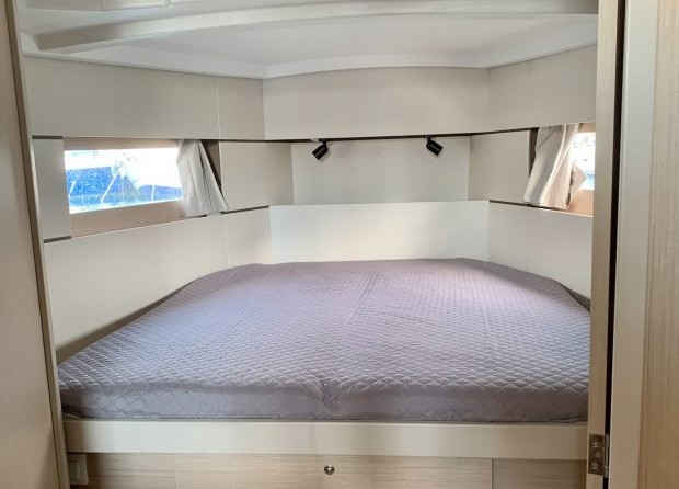 Beneteau Oceanis 38.1
