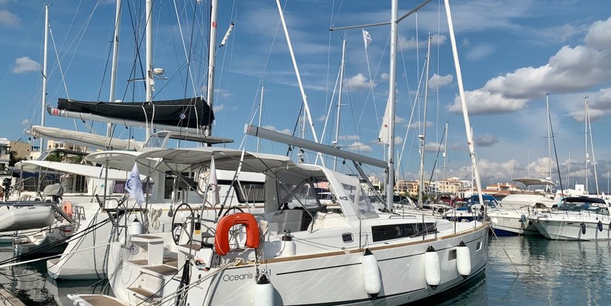 Beneteau Oceanis 38.1