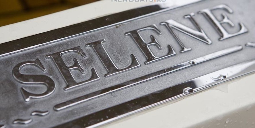 Selene 42 Voyager Sedan