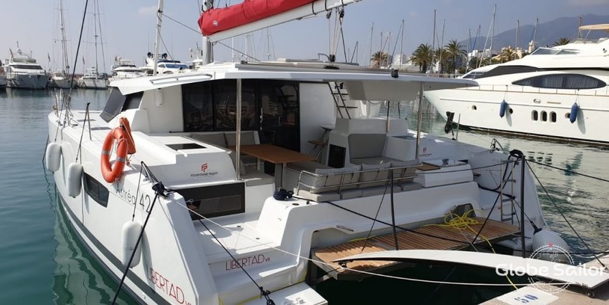 Fountaine Pajot Astréa 42