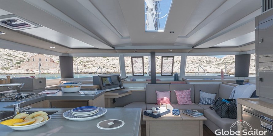 Fountaine Pajot Astréa 42