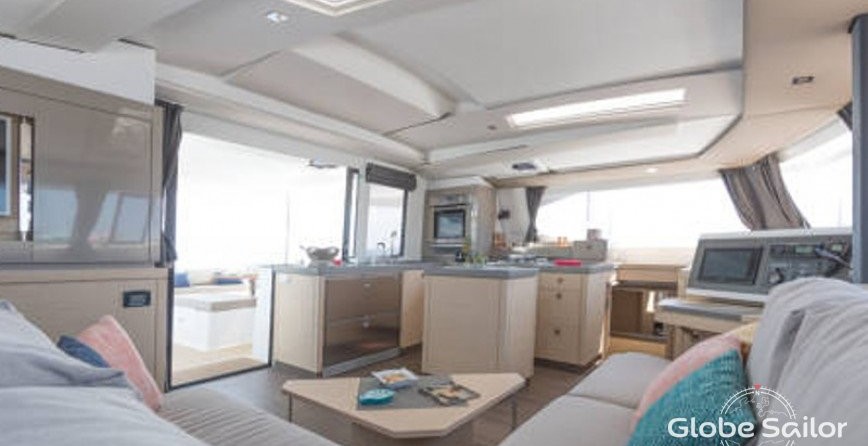 Fountaine Pajot Saona 47