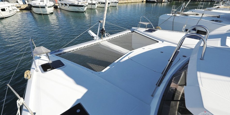 Fountaine Pajot Lucia 40
