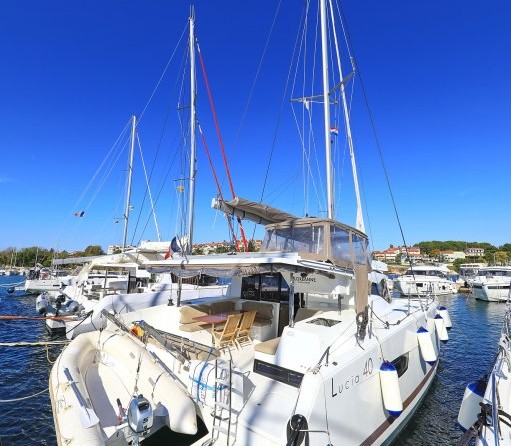 Fountaine Pajot Lucia 40