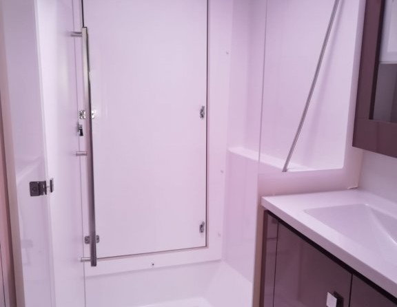 Fountaine Pajot Lucia 40