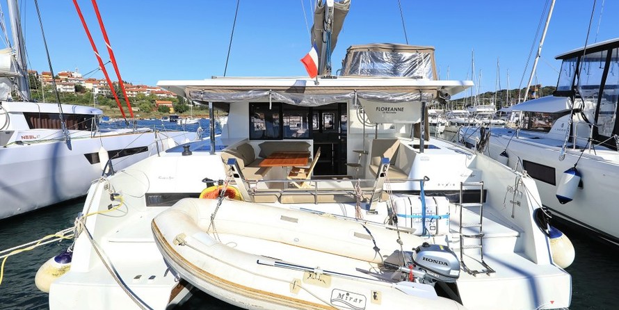 Fountaine Pajot Lucia 40