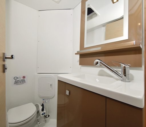 Fountaine Pajot Lucia 40