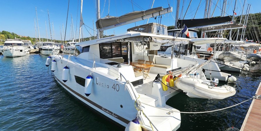 Fountaine Pajot Lucia 40