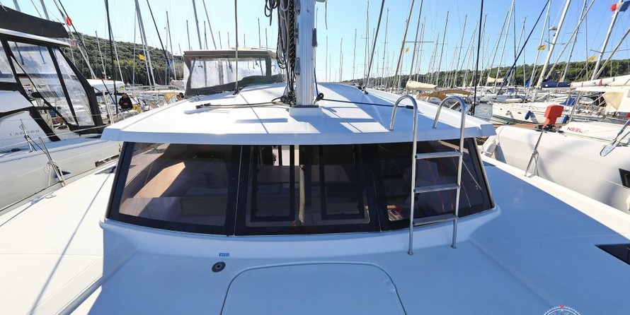 Fountaine Pajot Lucia 40