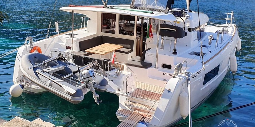 Lagoon 40