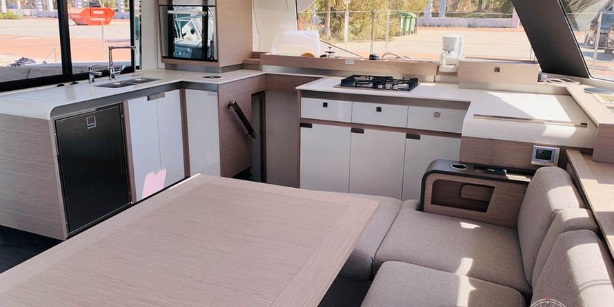 Fountaine Pajot Elba 45