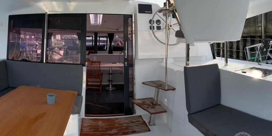 Fountaine Pajot Lucia 40